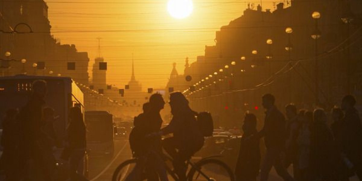 В Петербурге на пять дней стала длиннее весна, а лето — на семь