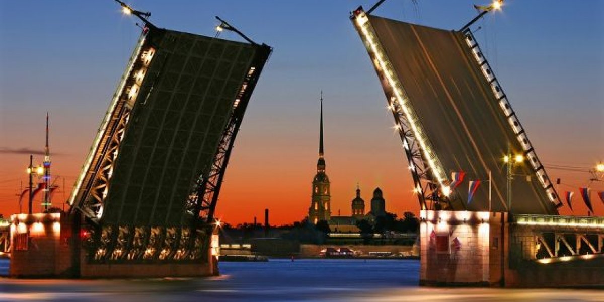 В ночь на пятницу в Петербурге не будут разводить мосты