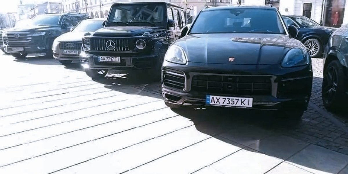 Европейцы решили проверить доходы беженцев, особенно тех кто на дорогих машинах ездит